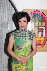 组图：油麻地戏院开幕 罗家英汪明荃现身