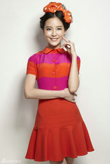 组图：温心圣诞大片曝光 暖冬甜蜜糖果范儿