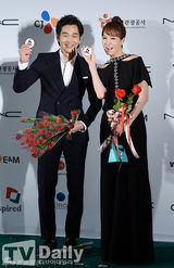 组图：釜山国际电影节众星云集 篮毯璀璨耀眼