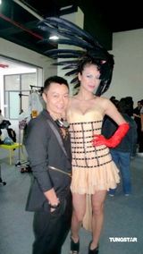 高清组图：发光美人Rosemary十万水晶代表香港