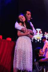 组图：王栎鑫个唱感动落幕 众星捧场圆五年音乐梦