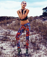 组图：欧嘉-柯瑞兰蔻另类妆容登杂志扮酷