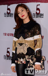 组图：金贤重李洪基等捧场《The Five》VIP试映