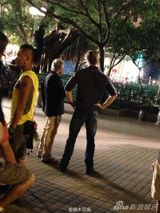 组图：王力宏与锤哥汤唯香港拍夜戏 安志杰现身