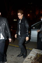 组图：何超莲吴克群约会吃饭大方被拍