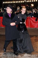 组图：黛安-克鲁格现身柏林开幕红毯妩媚性感