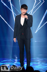 组图：INFINITE《音乐中心》夺冠 金素贤主持