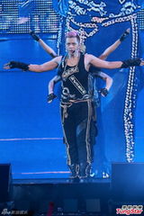 组图：罗志祥香港开唱 谭咏麟相挺当和事佬