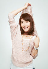 组图：徐子淳发最新写真 香草美人温婉清新