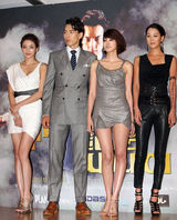 高清组图：《被称为神的男人》发布会 韩彩英等出席