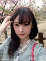 组图：美少女长发照撞脸李宇春