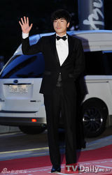 组图：韩国男女影星盛装参加釜山国际电影节