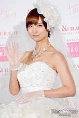 组图：筱田麻里子自创婚纱品牌唯美梦幻