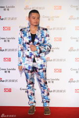 组图：众星亮相街拍盛典 王珞丹运动吴奇隆酷帅