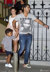 组图:C罗带女友莎伊克赴家宴 三岁爱子现身可爱