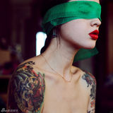 组图：俄罗斯个性美女纹身摄影师性感写真