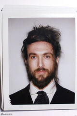 组图：金球奖后台大头照 获奖者卖萌开心留影