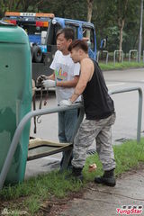 马国明杨怡母亲节拍剧 羡慕郑嘉颖北上捞金(图)