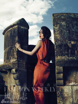 组图：李晨张馨予复古大片演绎古堡痴恋