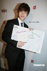 组图：SJ-M访台行程满 队长韩庚不忘响应公益 