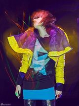 高清组图：范晓萱最新炫彩写真 展现最独特的自我