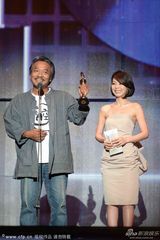 组图：谢铭祐获最佳台语男歌手最佳台语专辑奖