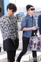 组图：SuperJunior等偶像赴土耳其开唱亮相机场