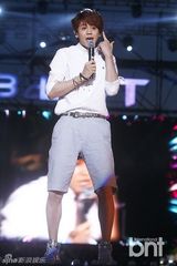 组图：BEAST美丽派对 为粉丝公开新曲