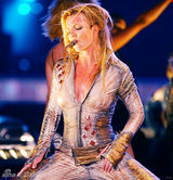 组图：盘点布兰妮昔日舞台性感造型