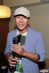 组图：陈浩民喜获麟儿 麦长青洪天明争相探望