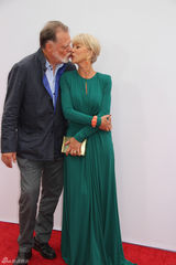 组图：《赤焰战场2》首映 威利斯陷三角恋