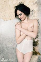 组图：伊娃-格林性感写真半裸秀美胸