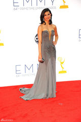 组图：《国土》女星莫瑞娜-芭卡琳深V装露胸