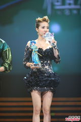 组图：蔡依林透视优雅似天鹅 卖力热舞险走光