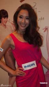 组图：隋棠红裙现身上海 渴望接演古装戏