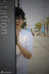 组图：胡夏清新台湾写真曝光 邻家男孩初长成