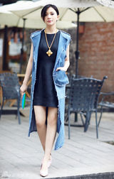 组图：熊乃瑾时尚街拍 爱犬Teddy高调抢镜