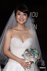 高清图：歌手黄湘怡百万浪漫婚礼 林依晨郑元畅道贺