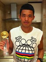 组图：林丹时尚写真秀壮硕肌肉霸气外露