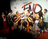 组图：海清助阵时尚活动 与孙俪佟大为再聚首感慨多