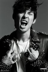 组图：吴建豪三年打造新专辑 周董霆锋等好友力撑