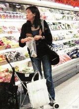 幻灯图：方中信爱女曝光 精灵活泼相貌极似母亲