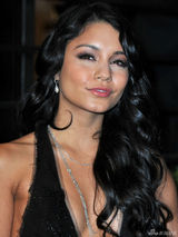 高清图：凡妮莎-哈金斯性感装扮亮相奥斯卡派对