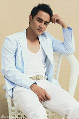 组图：明道独享悠闲假期 海边轻松惬意