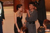 组图：黄宗泽胡杏儿昔日台前幕后甜蜜恩爱