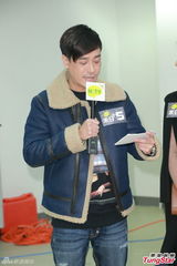 组图：黄芷晴望母亲节前出院 姜皓文慰问黄日华