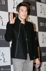 组图：郑雨盛(郑宇成)宋允儿等助阵宋慧乔《今天》VIP首映