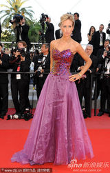 幻灯图集：《人与神》首映 艾曼纽-贝阿捧场