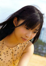 AKB指原莉乃爆冷人气暂夺冠 盘点轻熟性感照