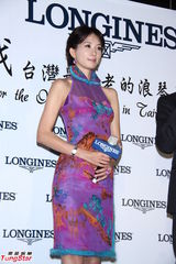 组图：林志玲秀旗袍装 不介意金马再现爱的抱抱